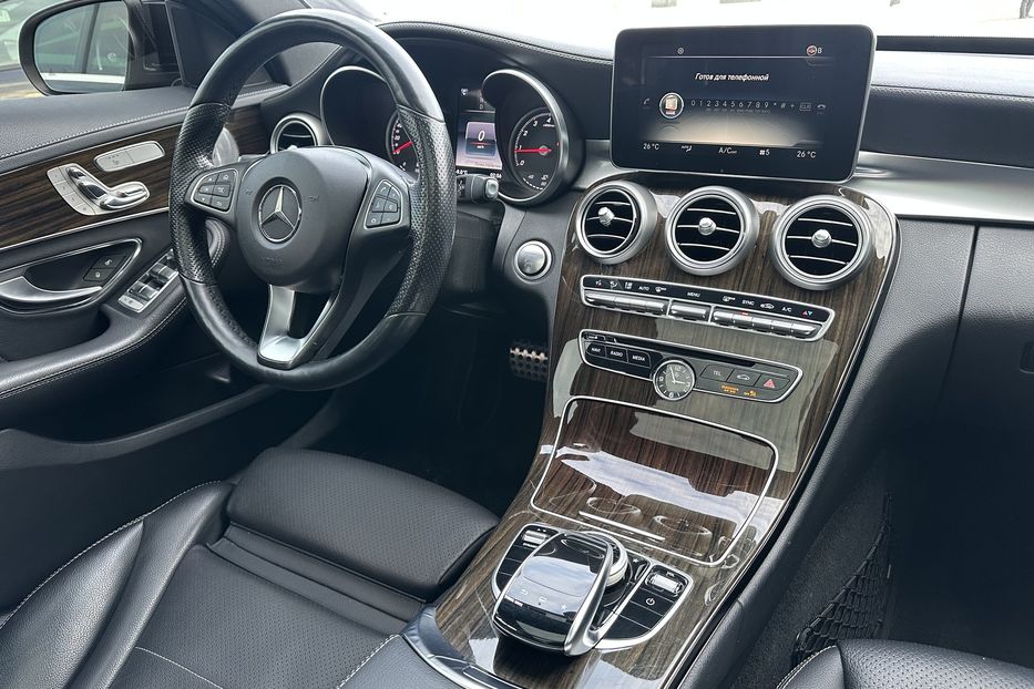 Продам Mercedes-Benz C-Class 300 AMG 4Matic 2015 года в Киеве