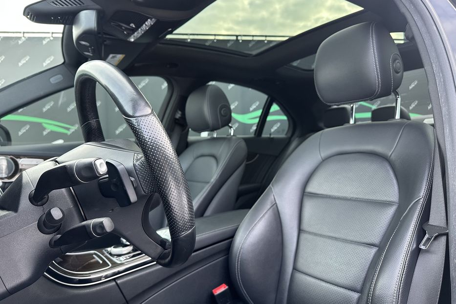 Продам Mercedes-Benz C-Class 300 AMG 4Matic 2015 года в Киеве