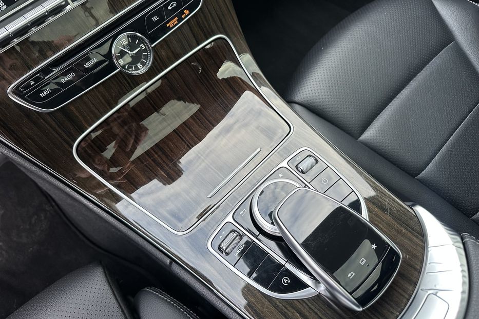 Продам Mercedes-Benz C-Class 300 AMG 4Matic 2015 года в Киеве