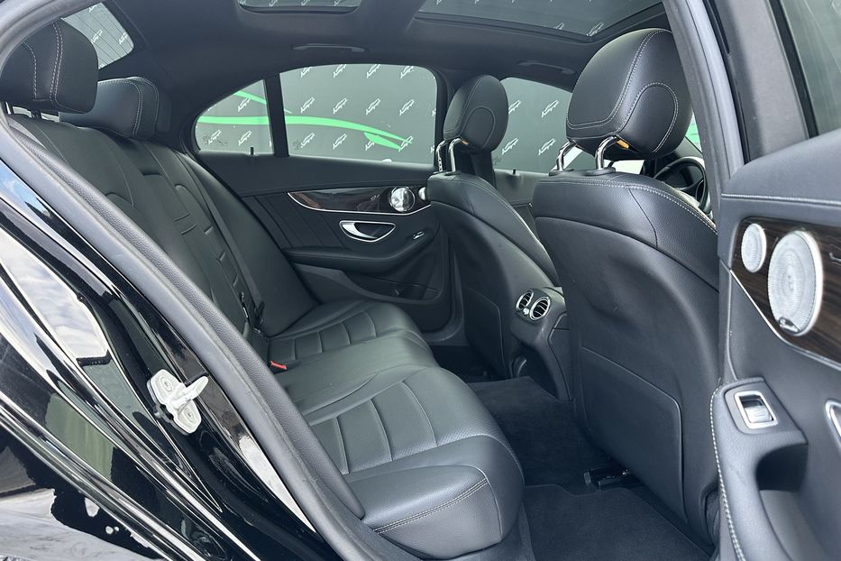 Продам Mercedes-Benz C-Class 300 AMG 4Matic 2015 года в Киеве