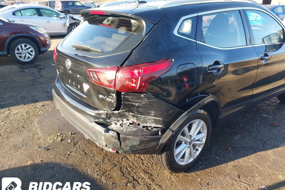 Продам Nissan Rogue SPORT SV 2019 года в Львове