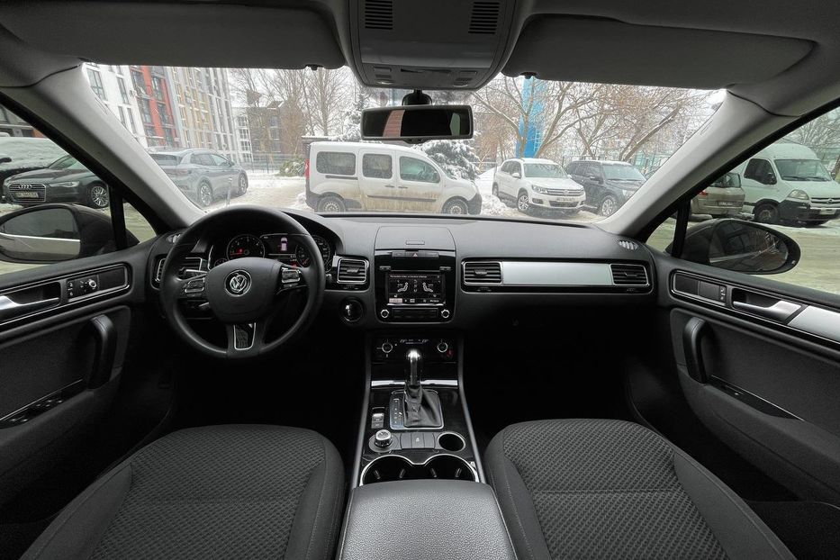 Продам Volkswagen Touareg Life,  +- 280 сил 2011 года в Киеве