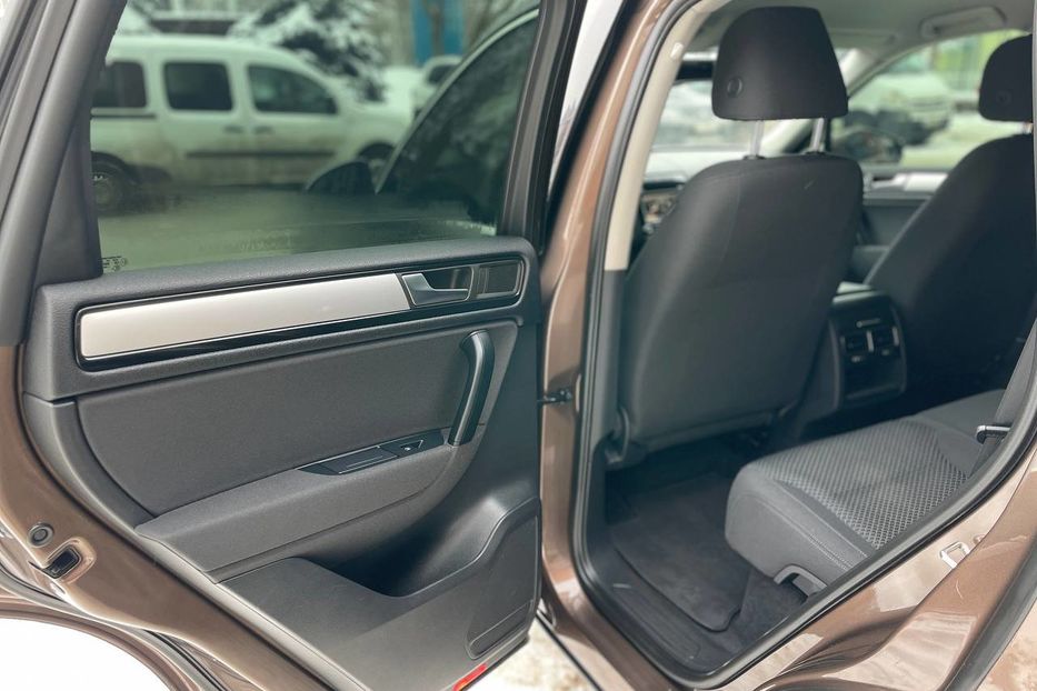 Продам Volkswagen Touareg Life,  +- 280 сил 2011 года в Киеве