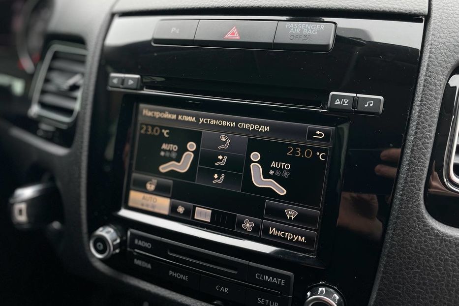 Продам Volkswagen Touareg Life,  +- 280 сил 2011 года в Киеве