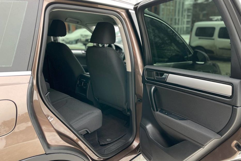 Продам Volkswagen Touareg Life,  +- 280 сил 2011 года в Киеве