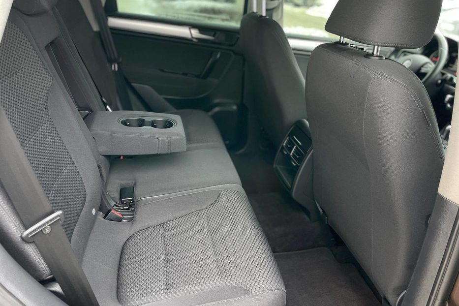 Продам Volkswagen Touareg Life,  +- 280 сил 2011 года в Киеве