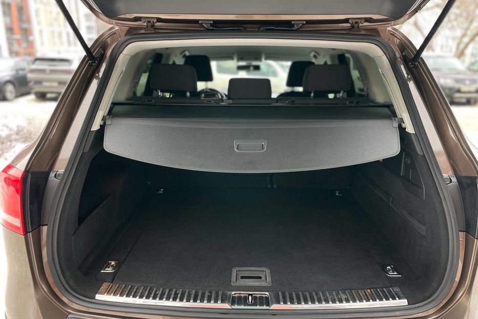 Продам Volkswagen Touareg Life,  +- 280 сил 2011 года в Киеве