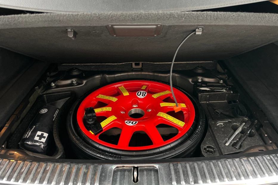 Продам Volkswagen Touareg Life,  +- 280 сил 2011 года в Киеве