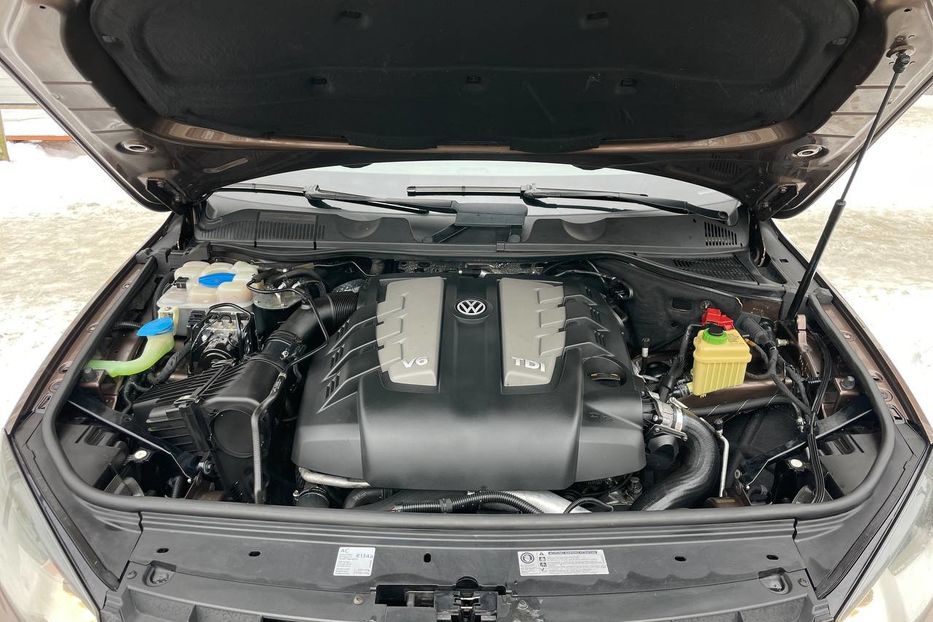 Продам Volkswagen Touareg Life,  +- 280 сил 2011 года в Киеве