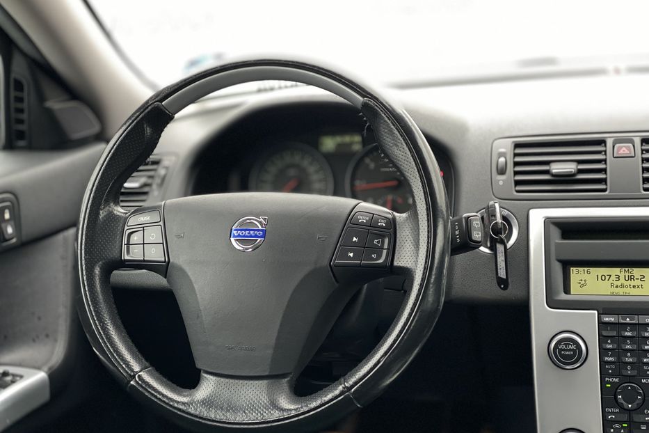 Продам Volvo V50 2011 года в Луцке