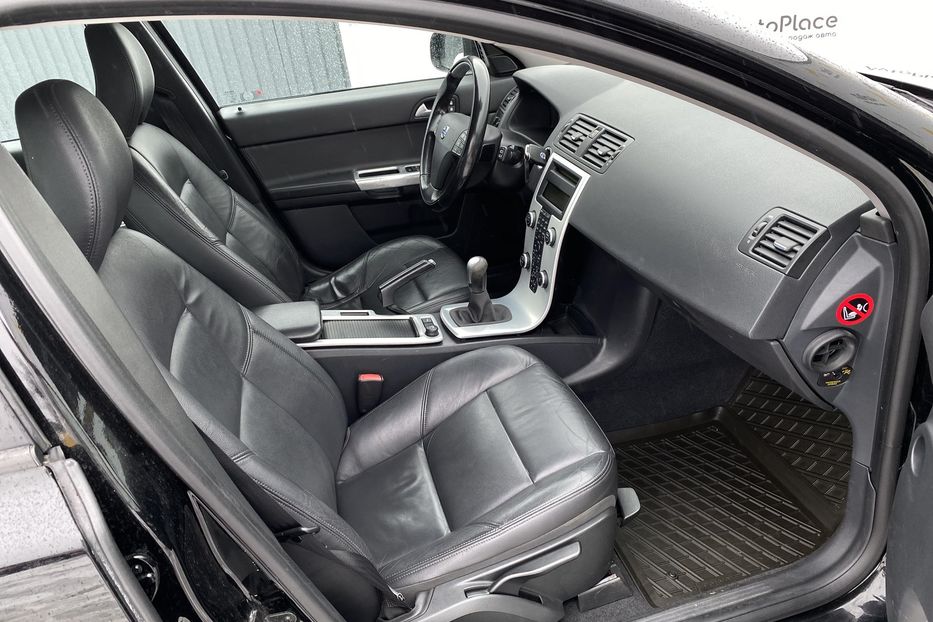 Продам Volvo V50 2011 года в Луцке