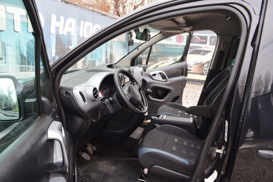 Продам Citroen Berlingo пасс. 1.6 HDi MT (90 к.с.) 2010 года в Киеве