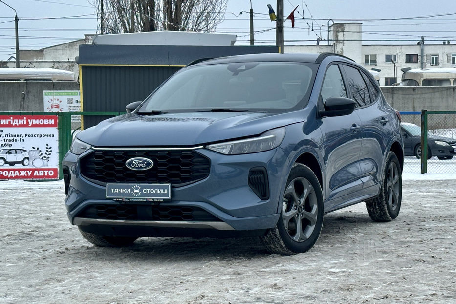 Продам Ford Escape 2023 года в Киеве