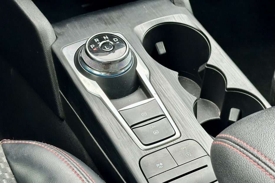 Продам Ford Escape 2023 года в Киеве