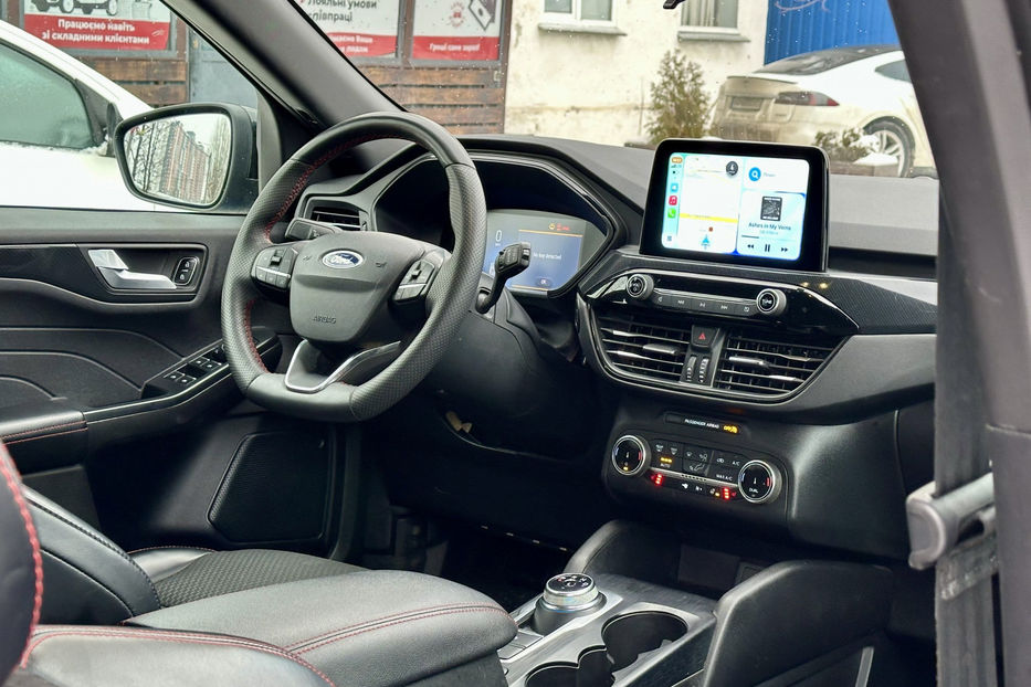 Продам Ford Escape 2023 года в Киеве