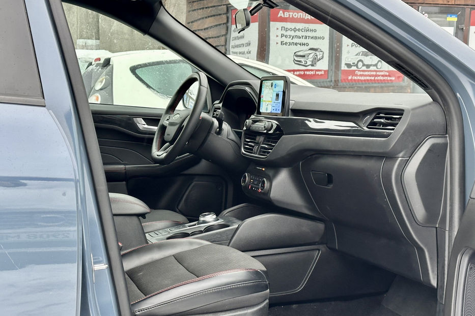 Продам Ford Escape 2023 года в Киеве