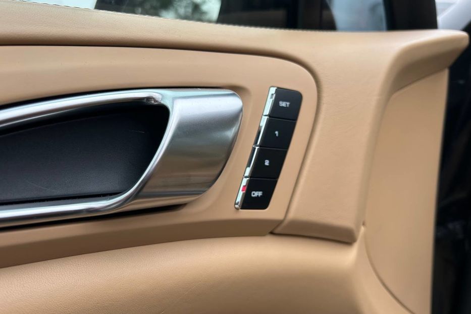 Продам Porsche Cayenne 2012 года в Черновцах