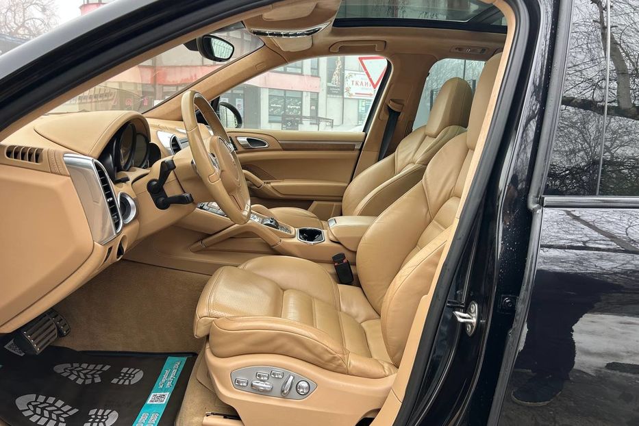 Продам Porsche Cayenne 2012 года в Черновцах