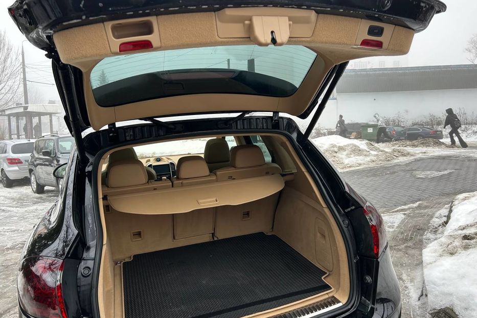 Продам Porsche Cayenne 2012 года в Черновцах