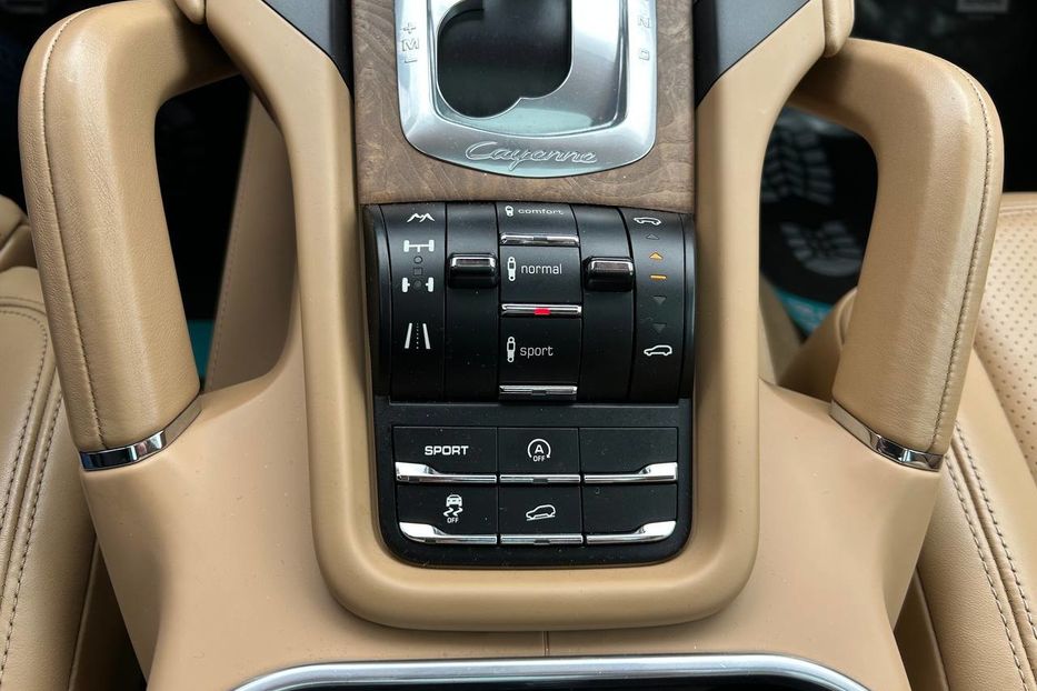 Продам Porsche Cayenne 2012 года в Черновцах