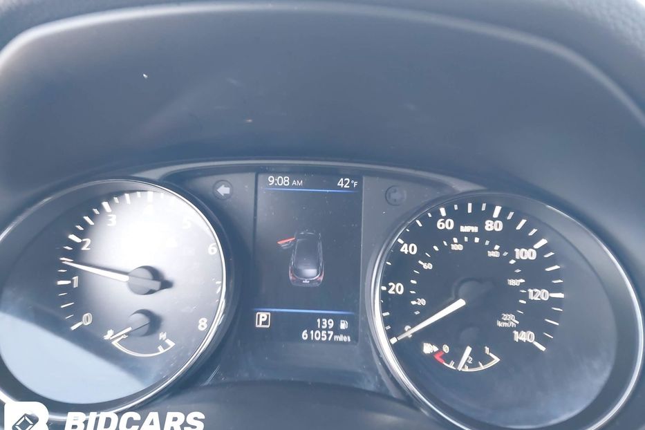 Продам Nissan Rogue SPORT SV 2019 года в Львове