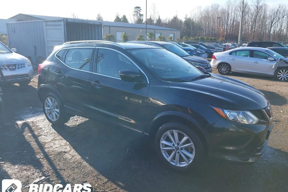 Продам Nissan Rogue SPORT SV 2019 года в Львове