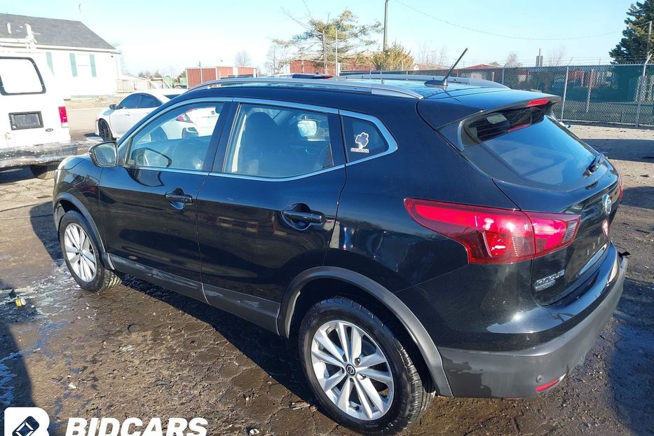 Продам Nissan Rogue SPORT SV 2019 года в Львове