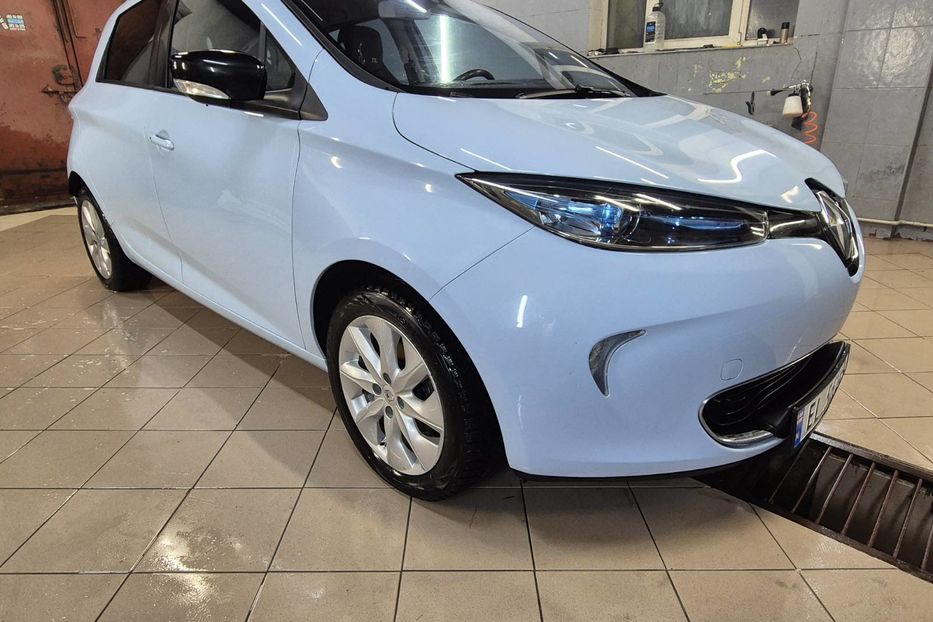 Продам Renault Zoe 26kw 2015 года в Львове