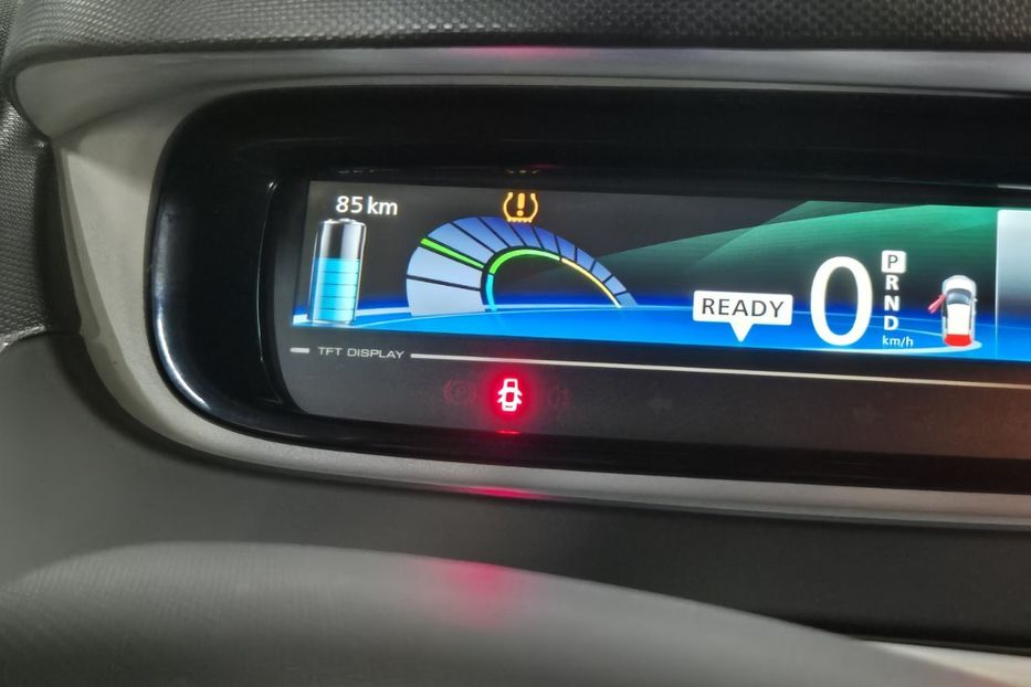 Продам Renault Zoe 26kw 2015 года в Львове