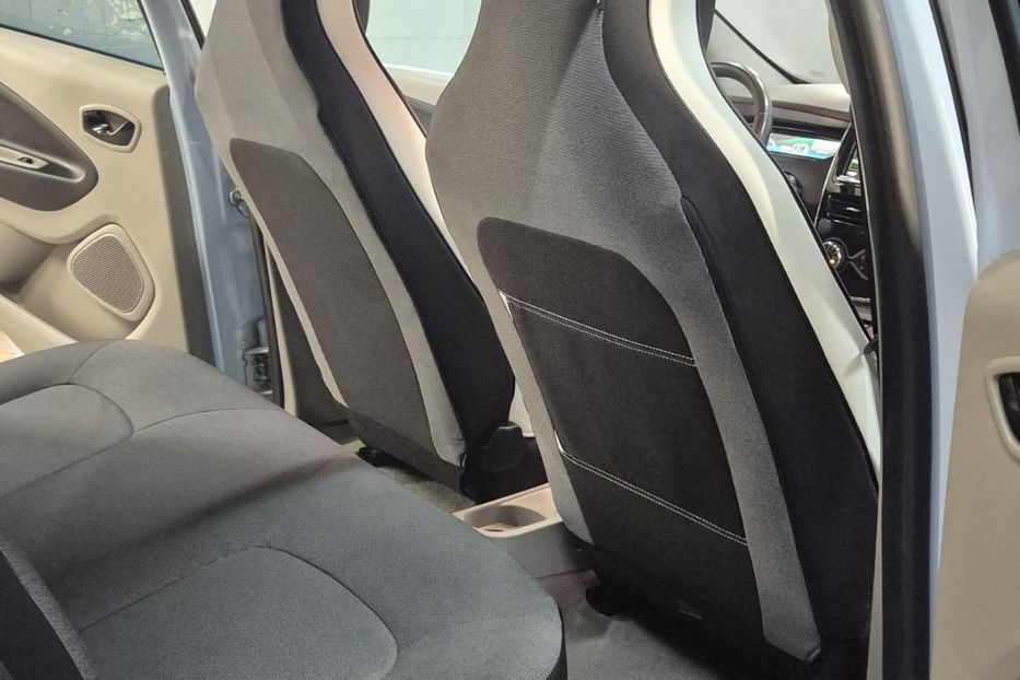 Продам Renault Zoe 26kw 2015 года в Львове