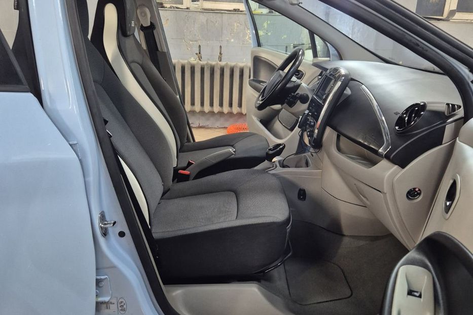 Продам Renault Zoe 26kw 2015 года в Львове