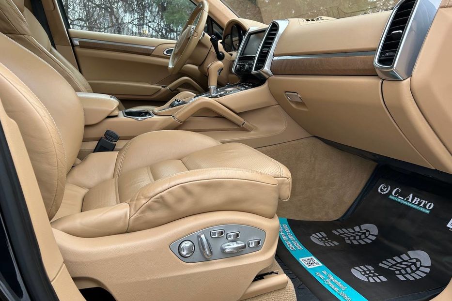 Продам Porsche Cayenne 2012 года в Черновцах