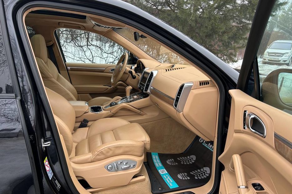 Продам Porsche Cayenne 2012 года в Черновцах