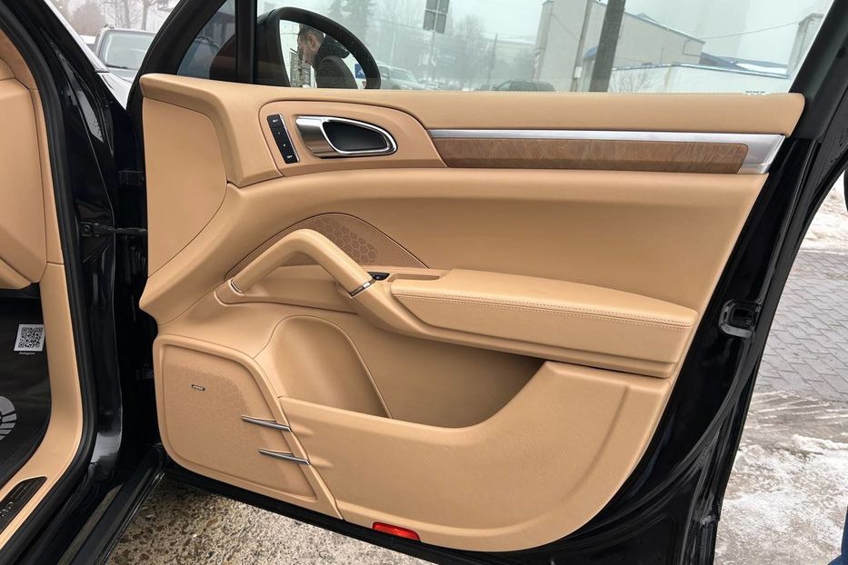 Продам Porsche Cayenne 2012 года в Черновцах