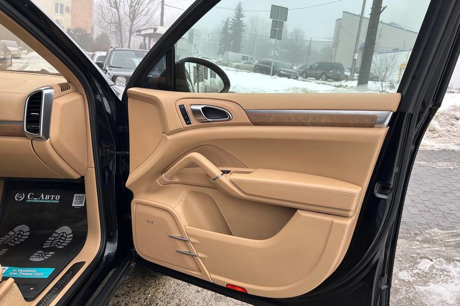 Продам Porsche Cayenne 2012 года в Черновцах