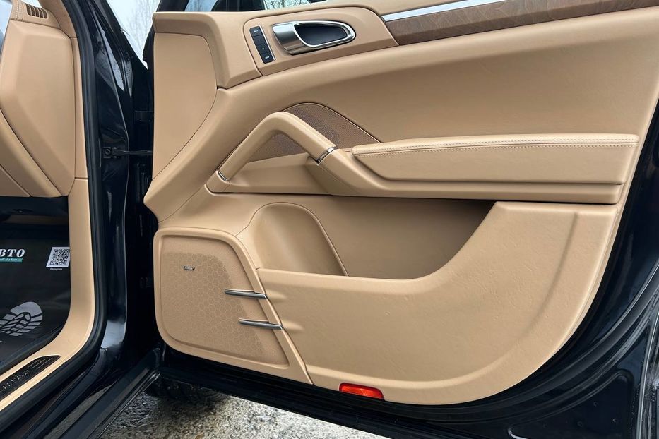 Продам Porsche Cayenne 2012 года в Черновцах