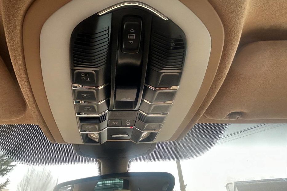 Продам Porsche Cayenne 2012 года в Черновцах