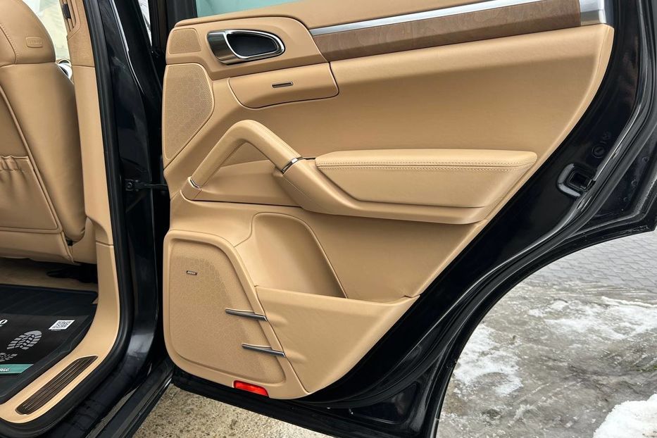 Продам Porsche Cayenne 2012 года в Черновцах