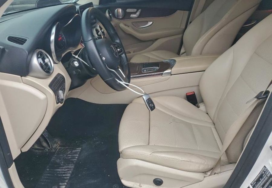 Продам Mercedes-Benz GLC-Class GLC-Class 300 2020 года в Львове