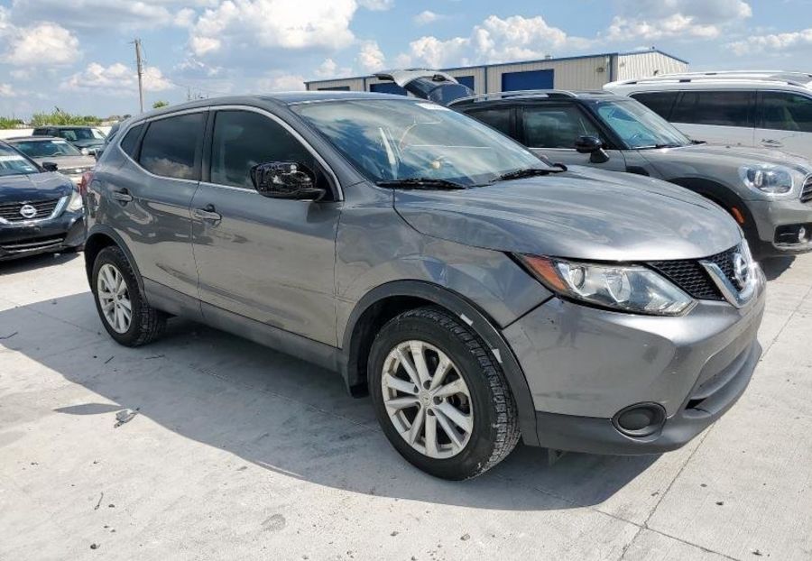 Продам Nissan Rogue 2017 года в Львове