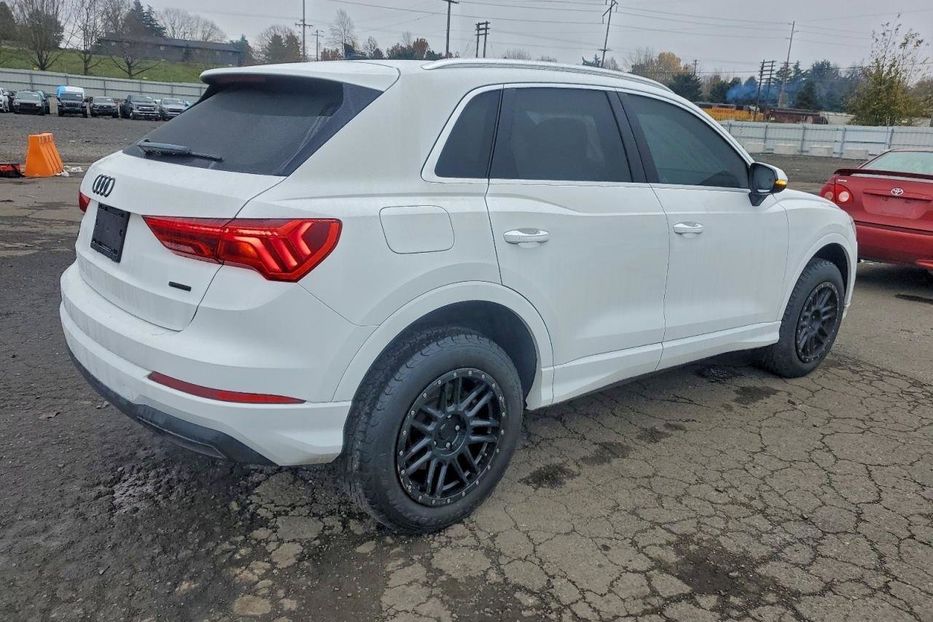 Продам Audi Q3 Premium  2019 года в Львове