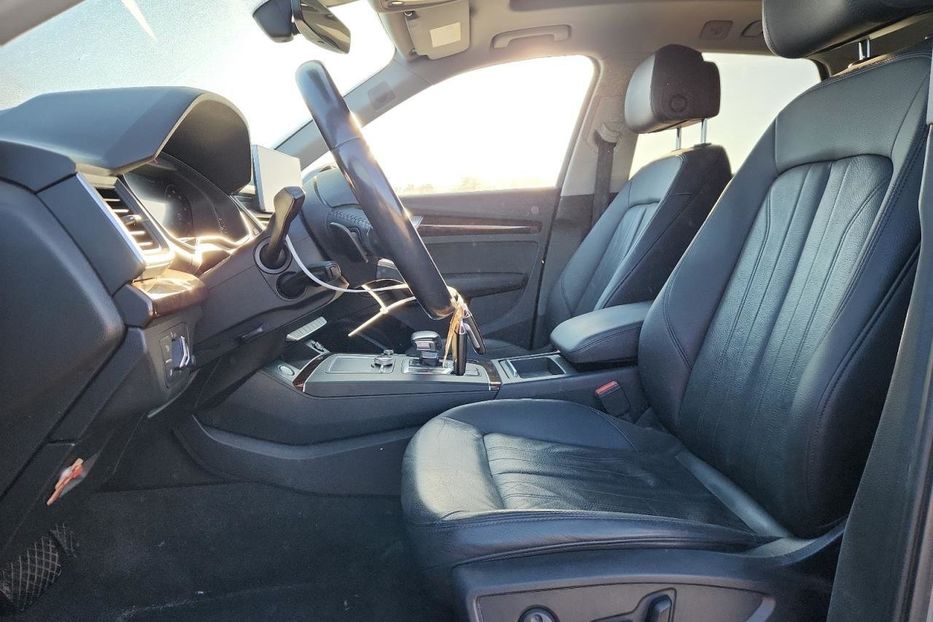 Продам Audi Q5 Premium 2018 года в Львове