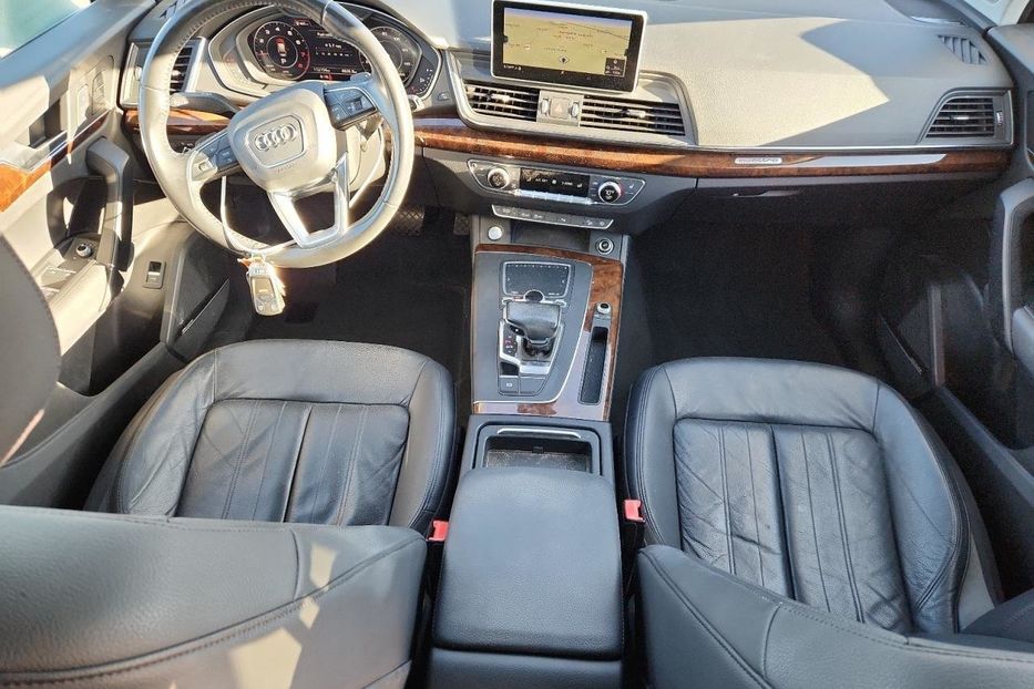 Продам Audi Q5 Premium 2018 года в Львове