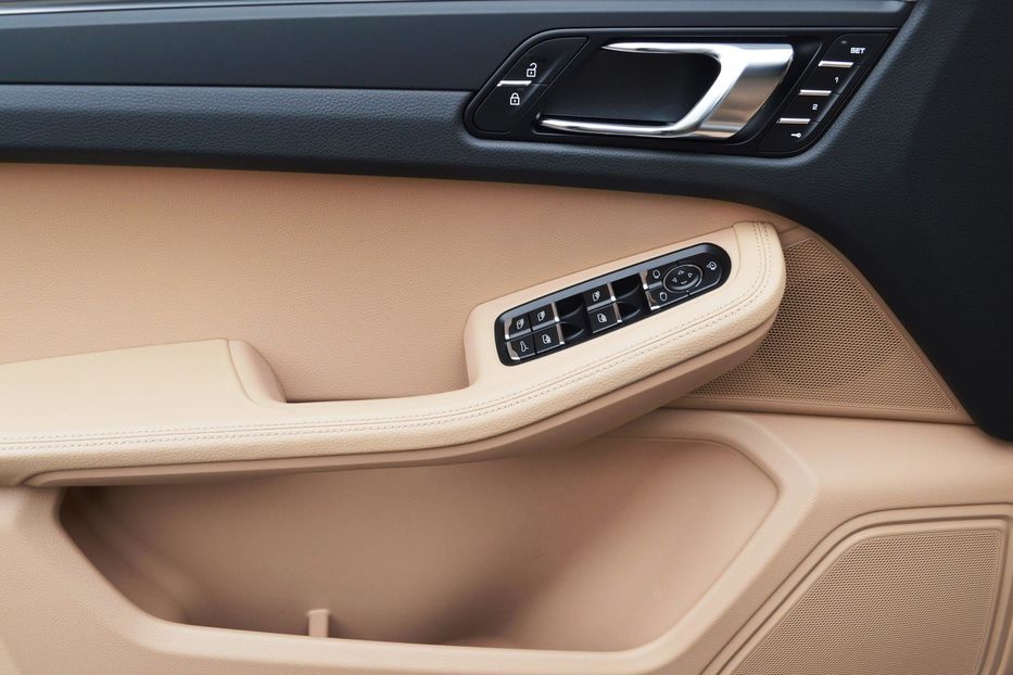 Продам Porsche Macan 2021 года в Одессе