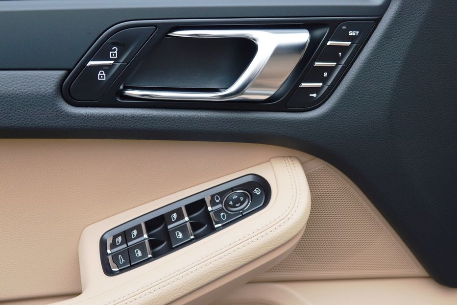 Продам Porsche Macan 2021 года в Одессе