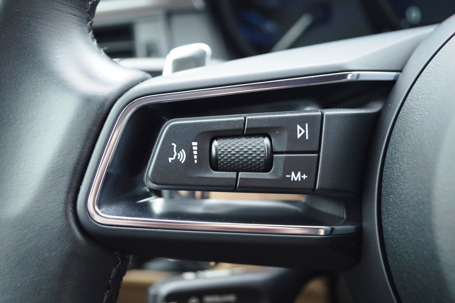 Продам Porsche Macan 2021 года в Одессе