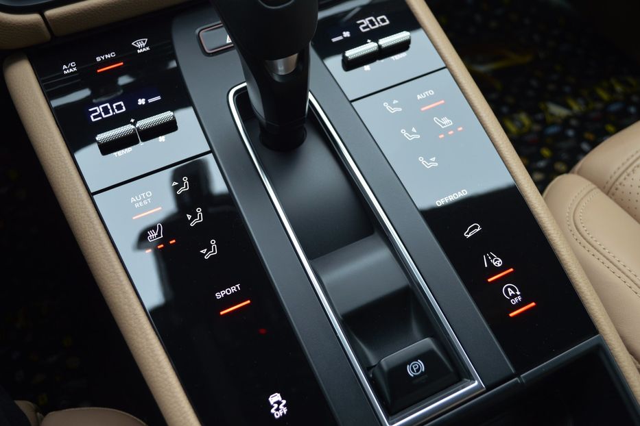 Продам Porsche Macan 2021 года в Одессе