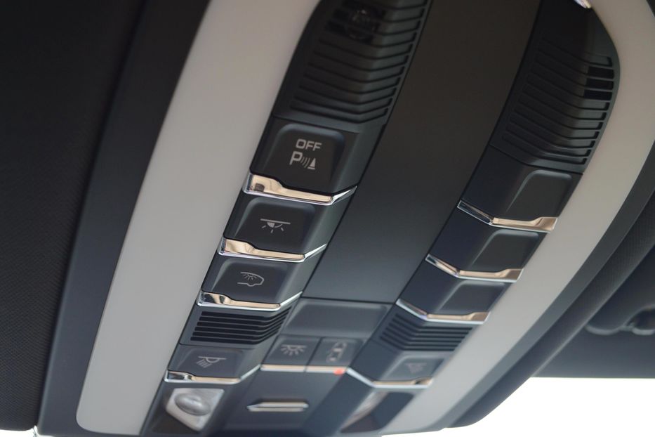 Продам Porsche Macan 2021 года в Одессе