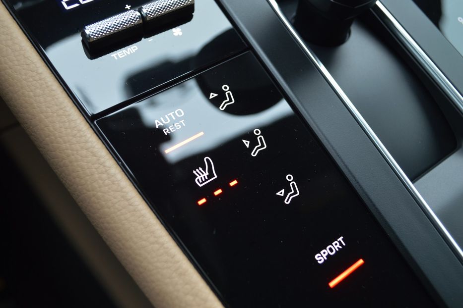 Продам Porsche Macan 2021 года в Одессе