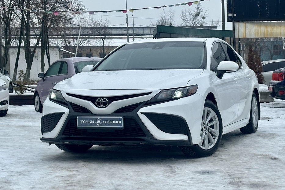 Продам Toyota Camry 2.5 АТ (203 к.с.) 2021 года в Киеве